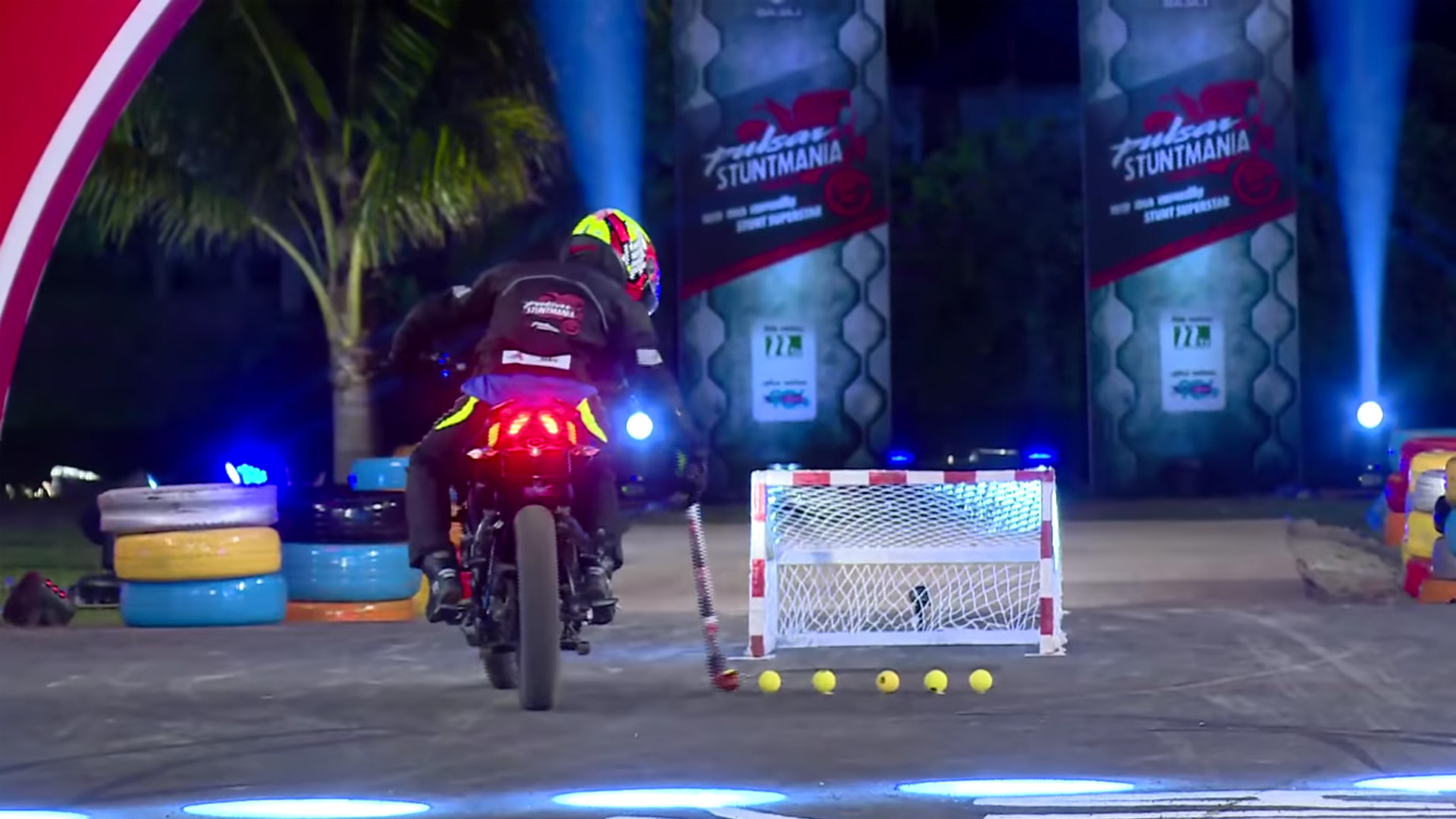 Pulsar Stuntmania 2019 On Play